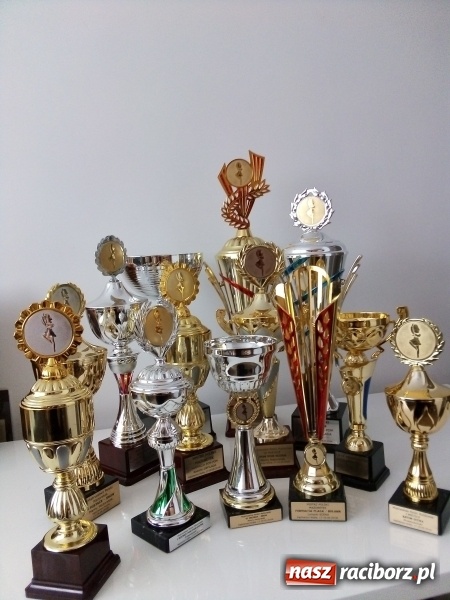 Zdjęcie w galerii na portalu naszraciborz.pl: Medalowe żniwa raciborskich mażoretek na Mistrzostwach Polski wiadomości z regionu