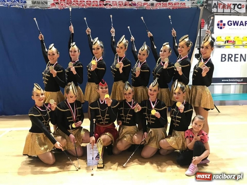 Zdjęcie w galerii na portalu naszraciborz.pl: Medalowe żniwa raciborskich mażoretek na Mistrzostwach Polski wiadomości z regionu