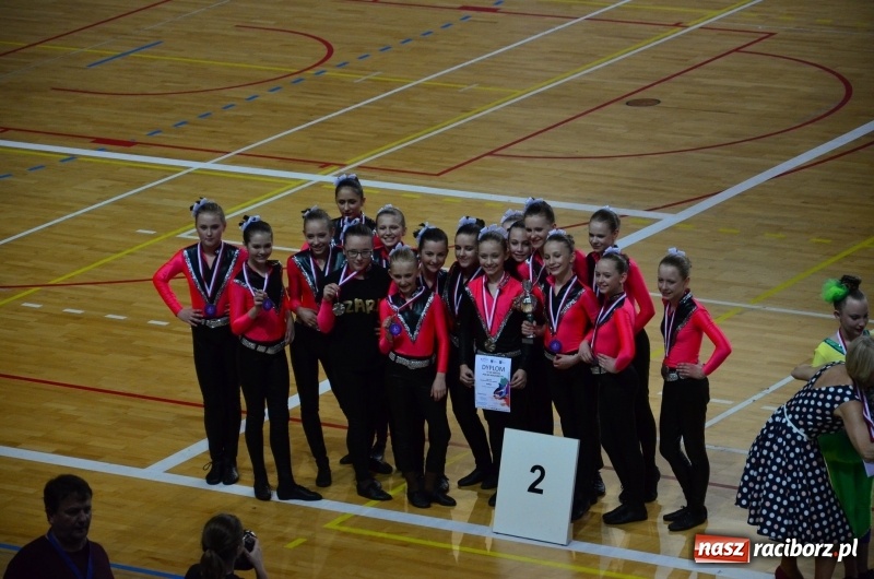 Zdjęcie w galerii na portalu naszraciborz.pl: Medalowe żniwa raciborskich mażoretek na Mistrzostwach Polski wiadomości z regionu