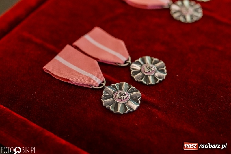 Zdjęcie w galerii na portalu naszraciborz.pl: Spędzili pół wieku razem. Małżeńskie jubileusze w raciborskim USC [FOTO i WIDEO] wiadomości z regionu