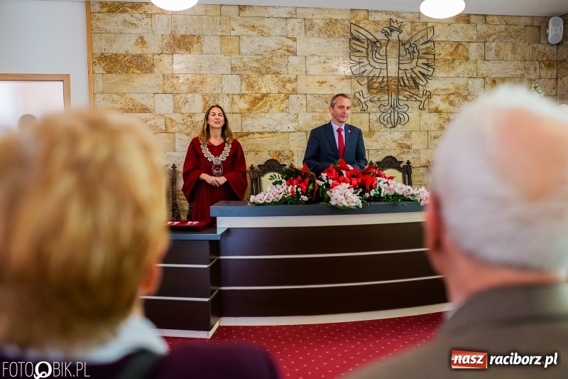 Zdjęcie w galerii na portalu naszraciborz.pl: Spędzili pół wieku razem. Małżeńskie jubileusze w raciborskim USC [FOTO i WIDEO] wiadomości z regionu