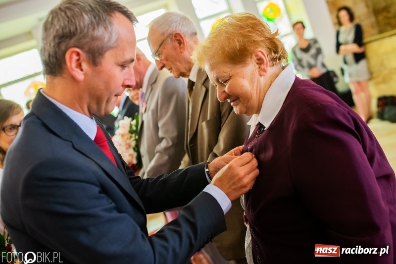 Zdjęcie w galerii na portalu naszraciborz.pl: Spędzili pół wieku razem. Małżeńskie jubileusze w raciborskim USC [FOTO i WIDEO] wiadomości z regionu