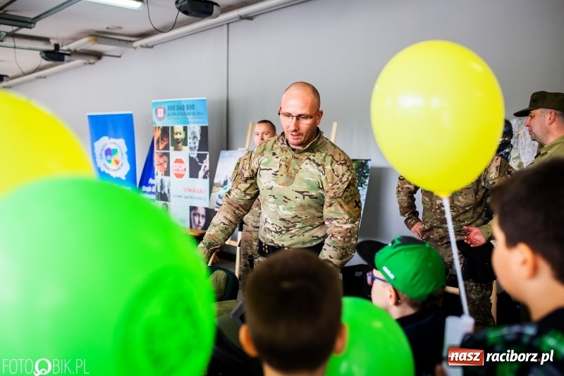Zdjęcie w galerii na portalu naszraciborz.pl: Śląska Straż Graniczna świętowała. Uroczysty apel w raciborskiej komendzie [FOTO i WIDEO] wiadomości z regionu