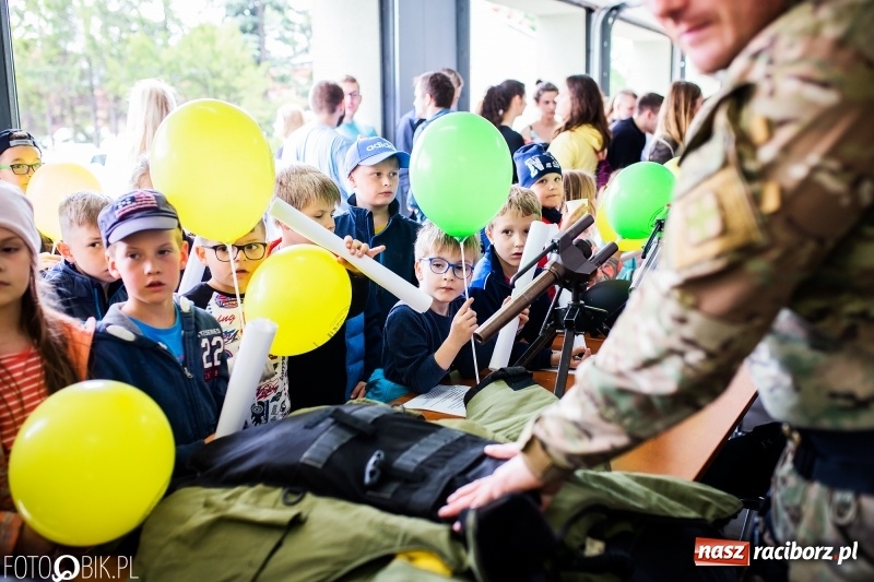Zdjęcie w galerii na portalu naszraciborz.pl: Śląska Straż Graniczna świętowała. Uroczysty apel w raciborskiej komendzie [FOTO i WIDEO] wiadomości z regionu