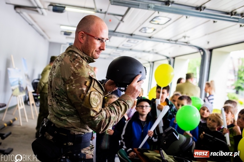 Zdjęcie w galerii na portalu naszraciborz.pl: Śląska Straż Graniczna świętowała. Uroczysty apel w raciborskiej komendzie [FOTO i WIDEO] wiadomości z regionu