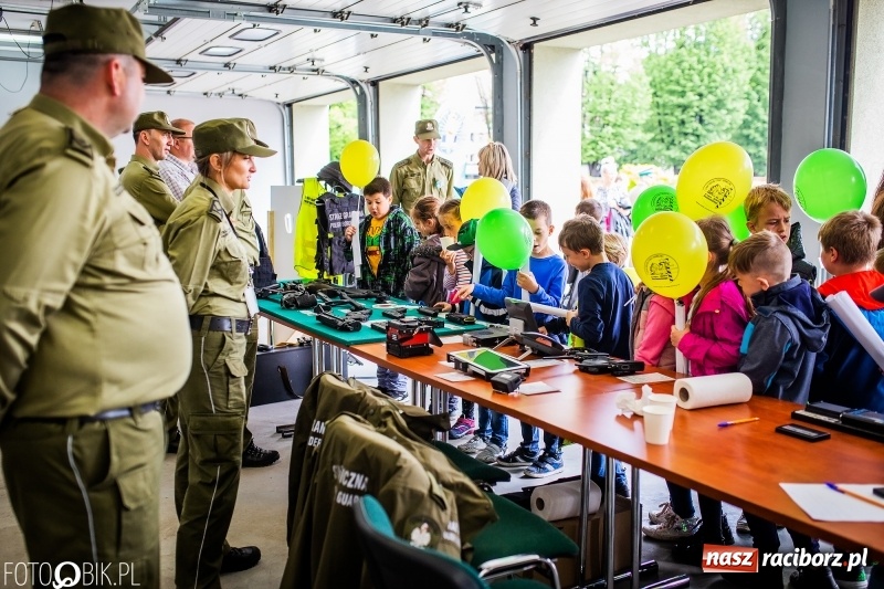 Zdjęcie w galerii na portalu naszraciborz.pl: Śląska Straż Graniczna świętowała. Uroczysty apel w raciborskiej komendzie [FOTO i WIDEO] wiadomości z regionu