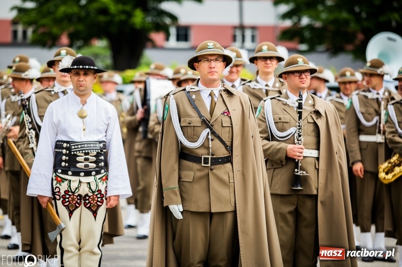 Zdjęcie w galerii na portalu naszraciborz.pl: Śląska Straż Graniczna świętowała. Uroczysty apel w raciborskiej komendzie [FOTO i WIDEO] wiadomości z regionu