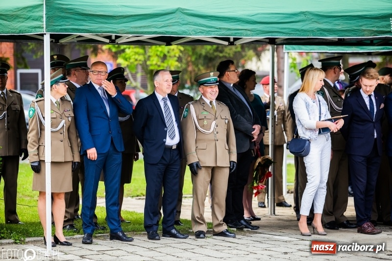 Zdjęcie w galerii na portalu naszraciborz.pl: Śląska Straż Graniczna świętowała. Uroczysty apel w raciborskiej komendzie [FOTO i WIDEO] wiadomości z regionu