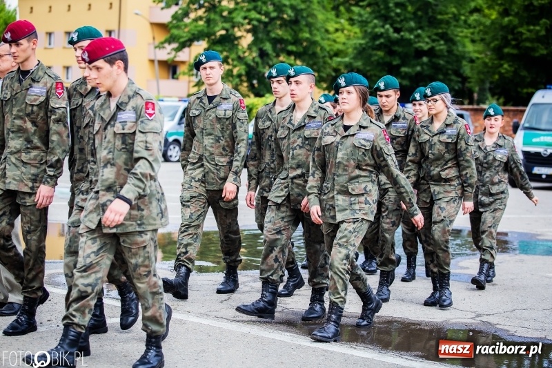 Zdjęcie w galerii na portalu naszraciborz.pl: Śląska Straż Graniczna świętowała. Uroczysty apel w raciborskiej komendzie [FOTO i WIDEO] wiadomości z regionu