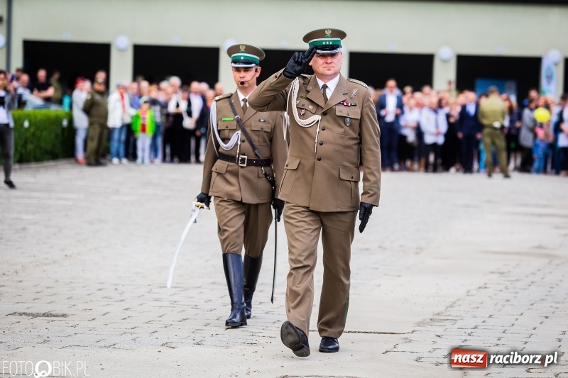 Zdjęcie w galerii na portalu naszraciborz.pl: Śląska Straż Graniczna świętowała. Uroczysty apel w raciborskiej komendzie [FOTO i WIDEO] wiadomości z regionu
