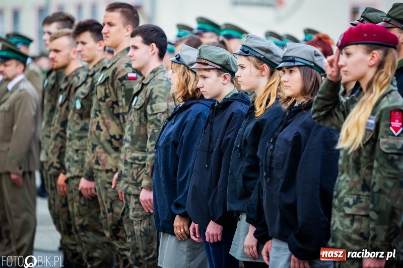 Zdjęcie w galerii na portalu naszraciborz.pl: Śląska Straż Graniczna świętowała. Uroczysty apel w raciborskiej komendzie [FOTO i WIDEO] wiadomości z regionu