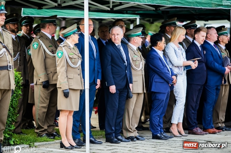 Zdjęcie w galerii na portalu naszraciborz.pl: Śląska Straż Graniczna świętowała. Uroczysty apel w raciborskiej komendzie [FOTO i WIDEO] wiadomości z regionu