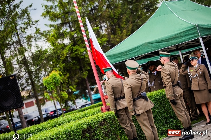 Zdjęcie w galerii na portalu naszraciborz.pl: Śląska Straż Graniczna świętowała. Uroczysty apel w raciborskiej komendzie [FOTO i WIDEO] wiadomości z regionu