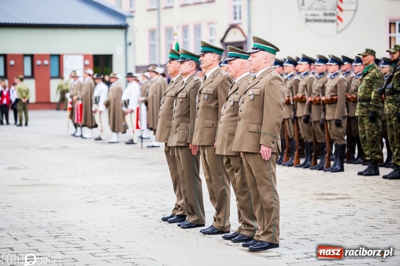 Zdjęcie w galerii na portalu naszraciborz.pl: Śląska Straż Graniczna świętowała. Uroczysty apel w raciborskiej komendzie [FOTO i WIDEO] wiadomości z regionu