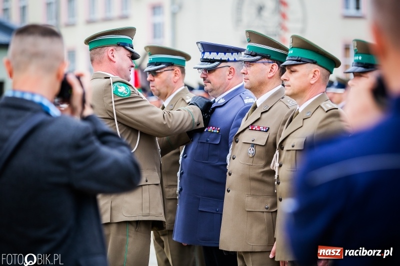 Zdjęcie w galerii na portalu naszraciborz.pl: Śląska Straż Graniczna świętowała. Uroczysty apel w raciborskiej komendzie [FOTO i WIDEO] wiadomości z regionu