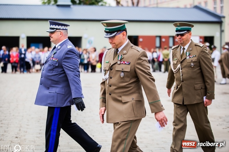 Zdjęcie w galerii na portalu naszraciborz.pl: Śląska Straż Graniczna świętowała. Uroczysty apel w raciborskiej komendzie [FOTO i WIDEO] wiadomości z regionu