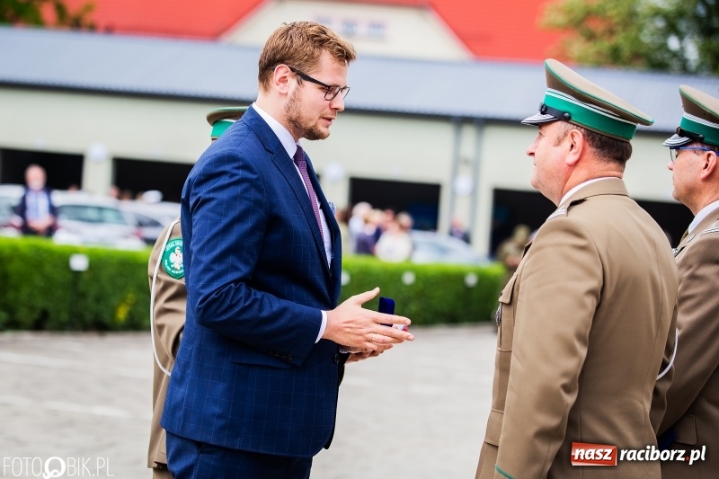 Zdjęcie w galerii na portalu naszraciborz.pl: Śląska Straż Graniczna świętowała. Uroczysty apel w raciborskiej komendzie [FOTO i WIDEO] wiadomości z regionu