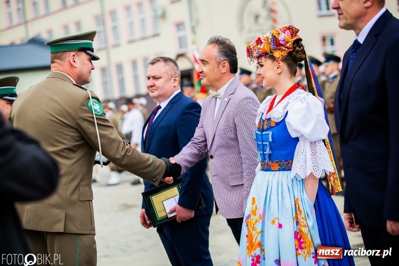 Zdjęcie w galerii na portalu naszraciborz.pl: Śląska Straż Graniczna świętowała. Uroczysty apel w raciborskiej komendzie [FOTO i WIDEO] wiadomości z regionu
