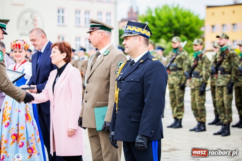 Zdjęcie w galerii na portalu naszraciborz.pl: Śląska Straż Graniczna świętowała. Uroczysty apel w raciborskiej komendzie [FOTO i WIDEO] wiadomości z regionu
