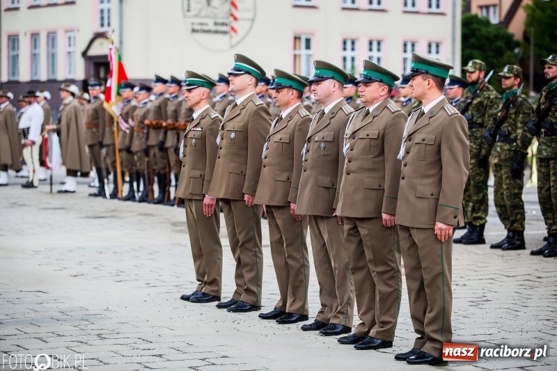 Zdjęcie w galerii na portalu naszraciborz.pl: Śląska Straż Graniczna świętowała. Uroczysty apel w raciborskiej komendzie [FOTO i WIDEO] wiadomości z regionu