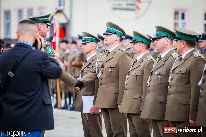 Zdjęcie w galerii na portalu naszraciborz.pl: Śląska Straż Graniczna świętowała. Uroczysty apel w raciborskiej komendzie [FOTO i WIDEO] wiadomości z regionu