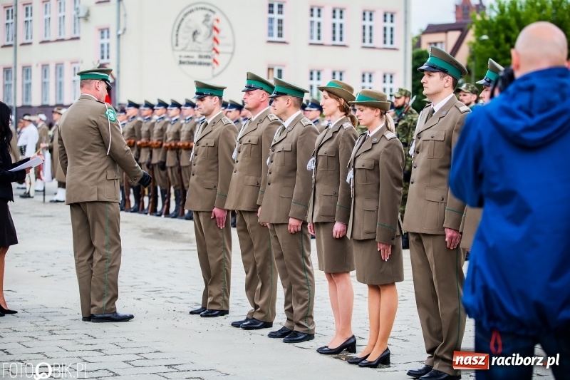 Zdjęcie w galerii na portalu naszraciborz.pl: Śląska Straż Graniczna świętowała. Uroczysty apel w raciborskiej komendzie [FOTO i WIDEO] wiadomości z regionu