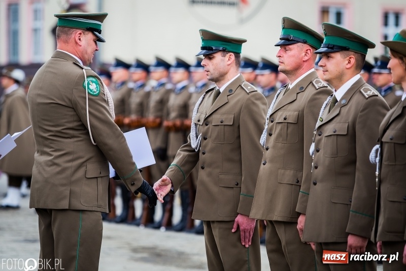 Zdjęcie w galerii na portalu naszraciborz.pl: Śląska Straż Graniczna świętowała. Uroczysty apel w raciborskiej komendzie [FOTO i WIDEO] wiadomości z regionu