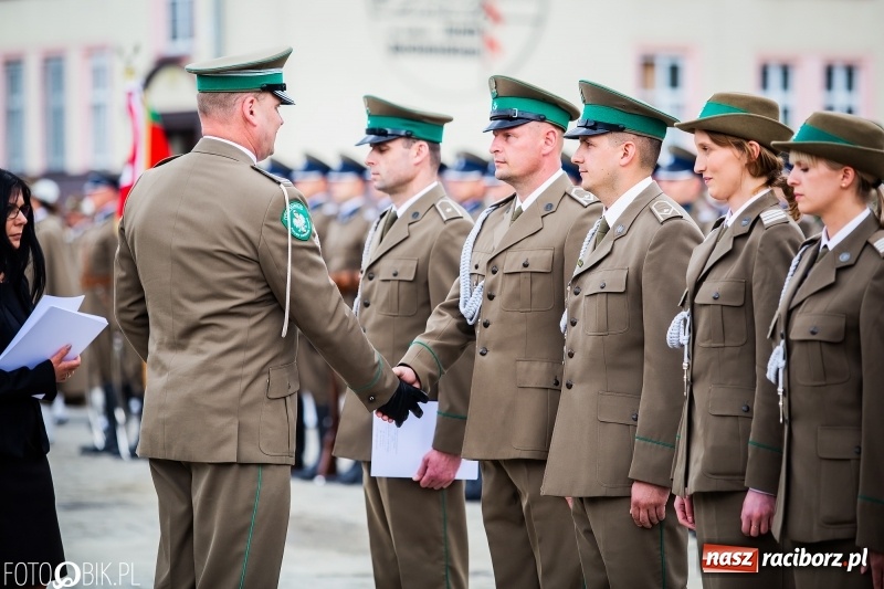 Zdjęcie w galerii na portalu naszraciborz.pl: Śląska Straż Graniczna świętowała. Uroczysty apel w raciborskiej komendzie [FOTO i WIDEO] wiadomości z regionu