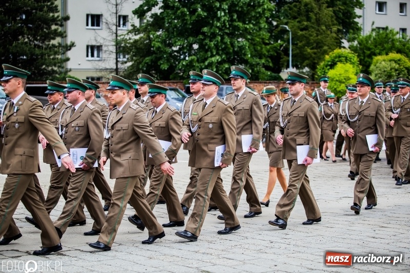 Zdjęcie w galerii na portalu naszraciborz.pl: Śląska Straż Graniczna świętowała. Uroczysty apel w raciborskiej komendzie [FOTO i WIDEO] wiadomości z regionu