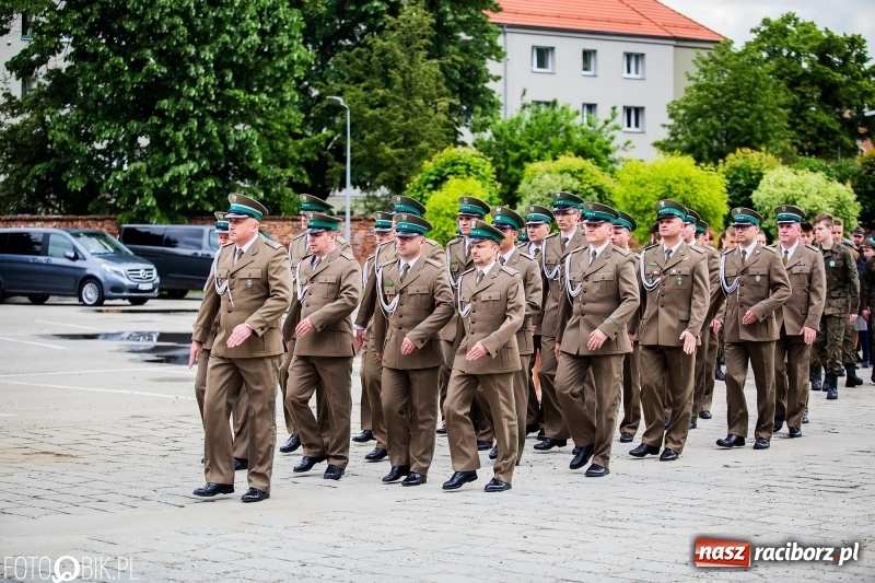 Zdjęcie w galerii na portalu naszraciborz.pl: Śląska Straż Graniczna świętowała. Uroczysty apel w raciborskiej komendzie [FOTO i WIDEO] wiadomości z regionu