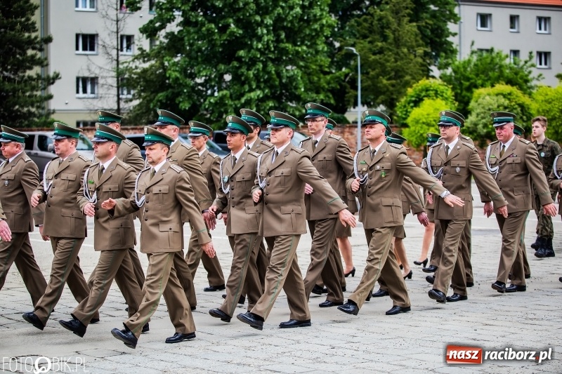 Zdjęcie w galerii na portalu naszraciborz.pl: Śląska Straż Graniczna świętowała. Uroczysty apel w raciborskiej komendzie [FOTO i WIDEO] wiadomości z regionu