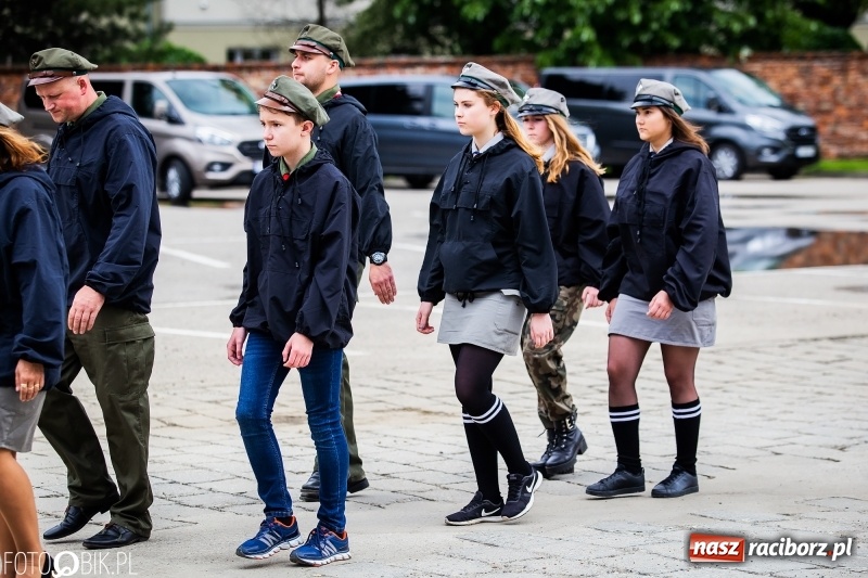 Zdjęcie w galerii na portalu naszraciborz.pl: Śląska Straż Graniczna świętowała. Uroczysty apel w raciborskiej komendzie [FOTO i WIDEO] wiadomości z regionu