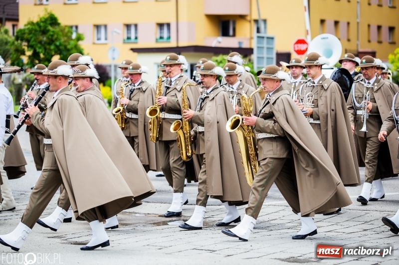 Zdjęcie w galerii na portalu naszraciborz.pl: Śląska Straż Graniczna świętowała. Uroczysty apel w raciborskiej komendzie [FOTO i WIDEO] wiadomości z regionu