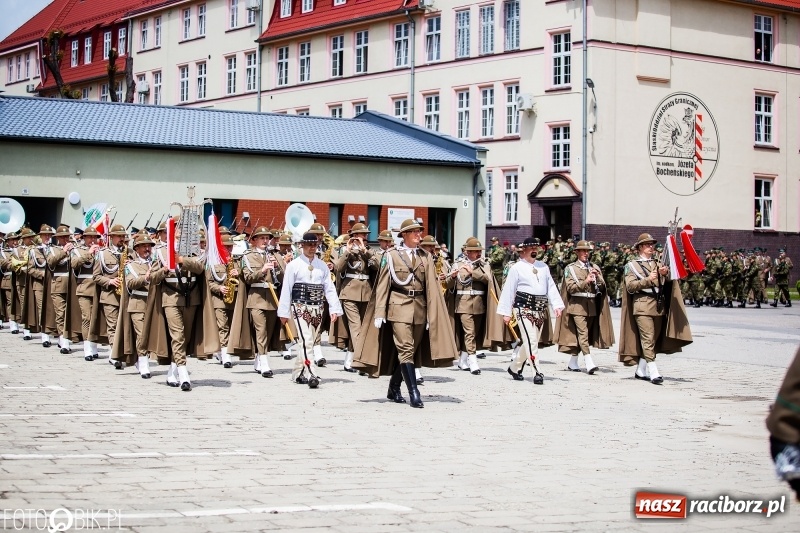 Zdjęcie w galerii na portalu naszraciborz.pl: Śląska Straż Graniczna świętowała. Uroczysty apel w raciborskiej komendzie [FOTO i WIDEO] wiadomości z regionu