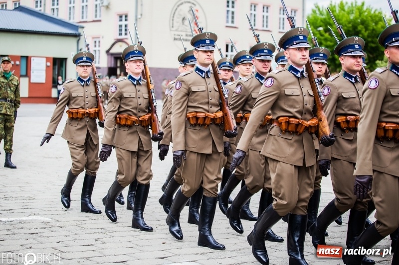 Zdjęcie w galerii na portalu naszraciborz.pl: Śląska Straż Graniczna świętowała. Uroczysty apel w raciborskiej komendzie [FOTO i WIDEO] wiadomości z regionu