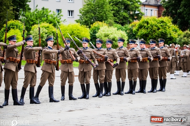 Zdjęcie w galerii na portalu naszraciborz.pl: Śląska Straż Graniczna świętowała. Uroczysty apel w raciborskiej komendzie [FOTO i WIDEO] wiadomości z regionu