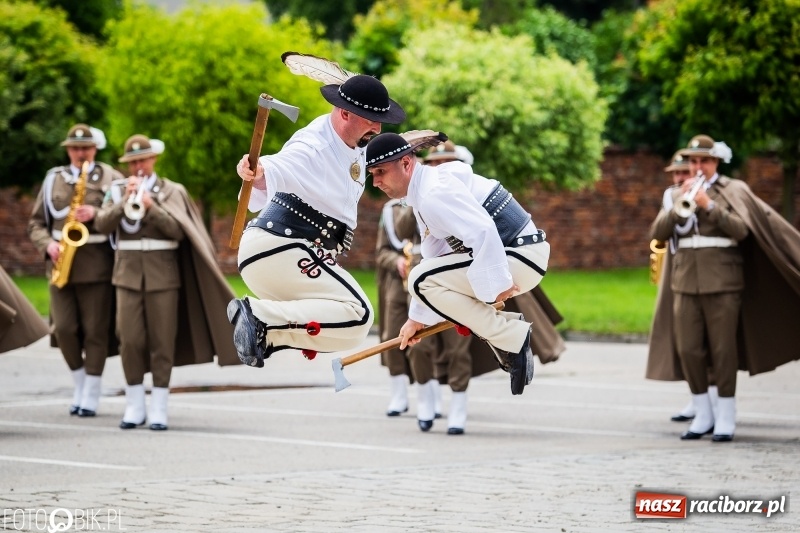 Zdjęcie w galerii na portalu naszraciborz.pl: Śląska Straż Graniczna świętowała. Uroczysty apel w raciborskiej komendzie [FOTO i WIDEO] wiadomości z regionu