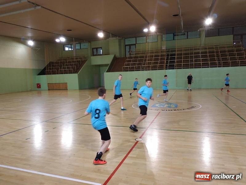 Zdjęcie w galerii na portalu naszraciborz.pl: Młodzi szczypiorniści rywalizowali w Kuźni Raciborskiej  wiadomości z regionu