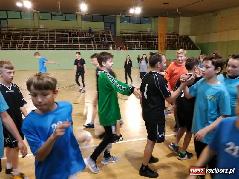 Zdjęcie w galerii na portalu naszraciborz.pl: Młodzi szczypiorniści rywalizowali w Kuźni Raciborskiej  wiadomości z regionu