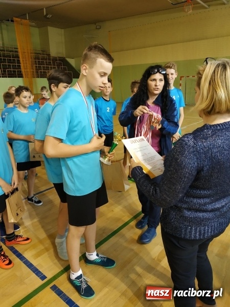 Zdjęcie w galerii na portalu naszraciborz.pl: Młodzi szczypiorniści rywalizowali w Kuźni Raciborskiej  wiadomości z regionu