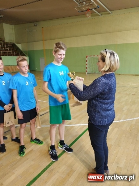 Zdjęcie w galerii na portalu naszraciborz.pl: Młodzi szczypiorniści rywalizowali w Kuźni Raciborskiej  wiadomości z regionu