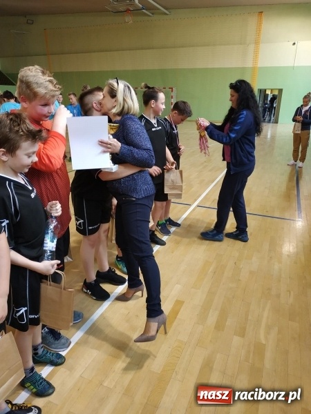 Zdjęcie w galerii na portalu naszraciborz.pl: Młodzi szczypiorniści rywalizowali w Kuźni Raciborskiej  wiadomości z regionu