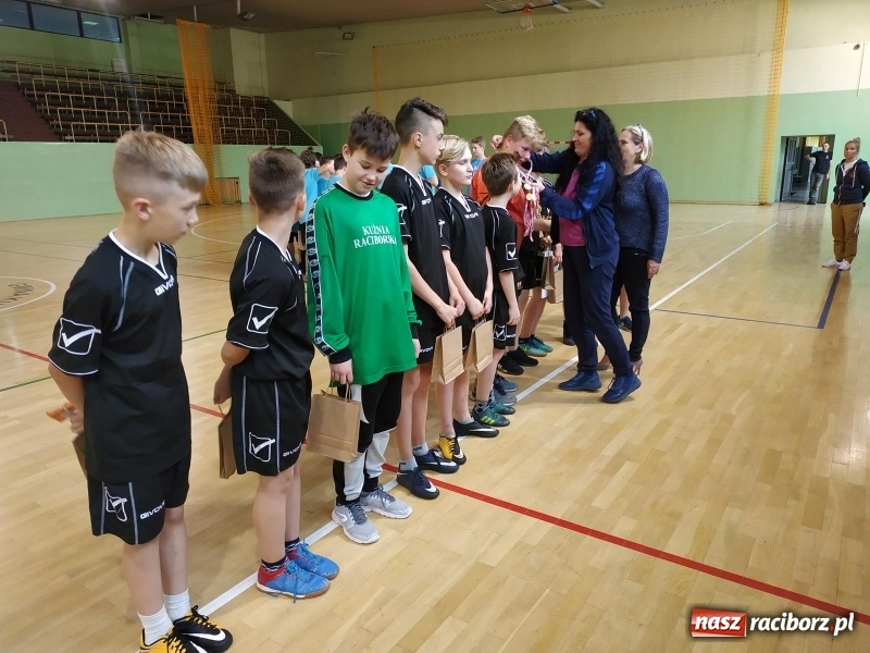 Zdjęcie w galerii na portalu naszraciborz.pl: Młodzi szczypiorniści rywalizowali w Kuźni Raciborskiej  wiadomości z regionu