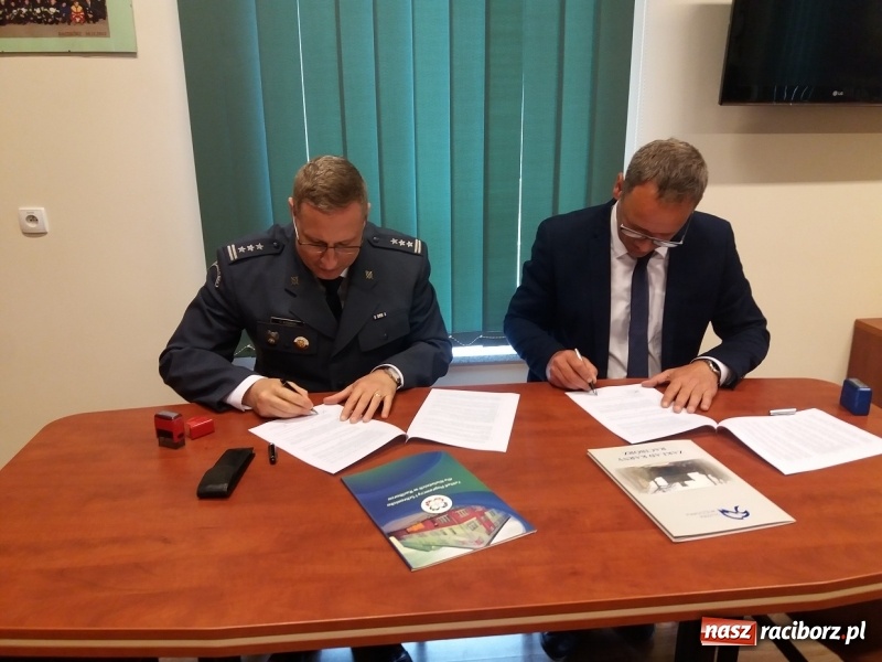 Zdjęcie w galerii na portalu naszraciborz.pl: Zakład Karny i Zakład Poprawczy z Raciborza będą współpracować  wiadomości z regionu