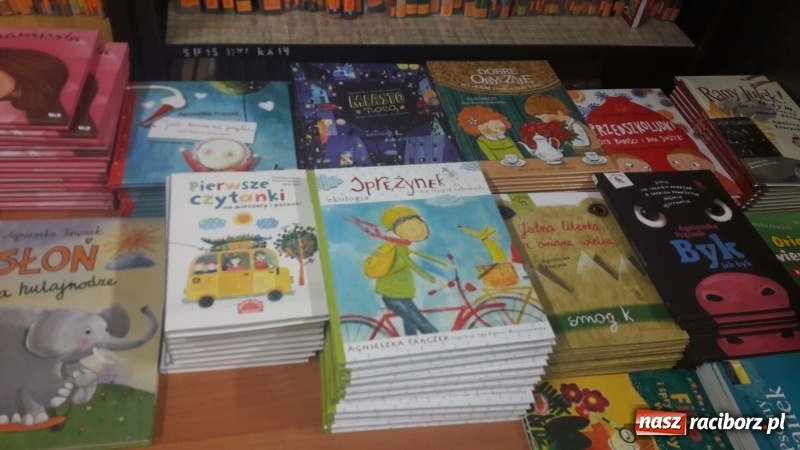 Zdjęcie w galerii na portalu naszraciborz.pl: Agnieszka Frączek gościem raciborskiej SP 15 wiadomości z regionu