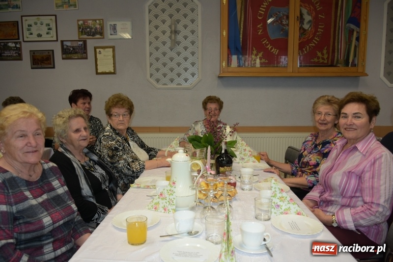 Zdjęcie w galerii na portalu naszraciborz.pl: Krzyżanowickie Koło Gospodyń Wiejskich świętowało Dzień Matki wiadomości z regionu