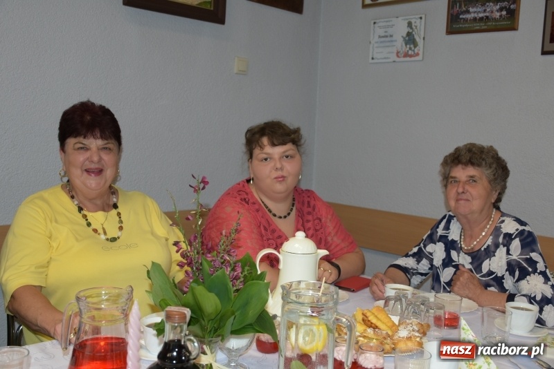 Zdjęcie w galerii na portalu naszraciborz.pl: Krzyżanowickie Koło Gospodyń Wiejskich świętowało Dzień Matki wiadomości z regionu
