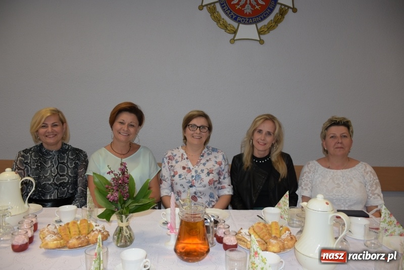 Zdjęcie w galerii na portalu naszraciborz.pl: Krzyżanowickie Koło Gospodyń Wiejskich świętowało Dzień Matki wiadomości z regionu