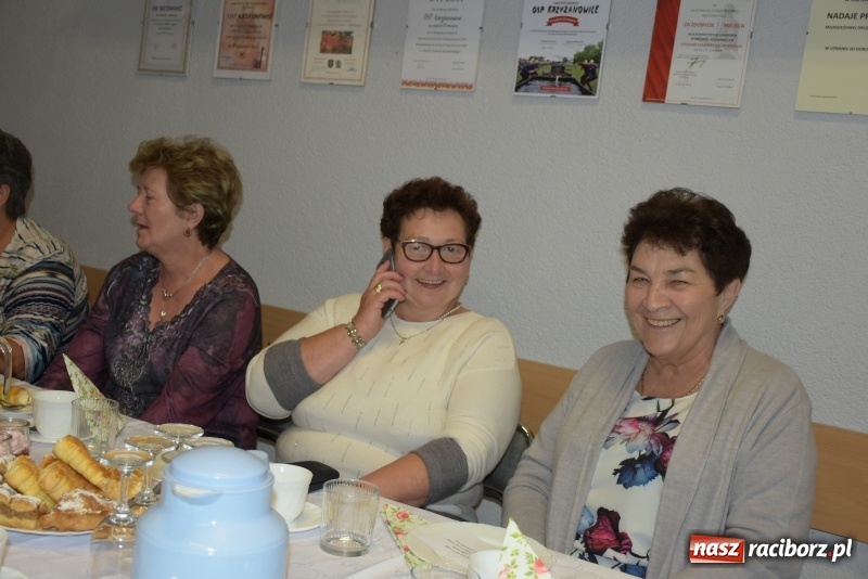 Zdjęcie w galerii na portalu naszraciborz.pl: Krzyżanowickie Koło Gospodyń Wiejskich świętowało Dzień Matki wiadomości z regionu