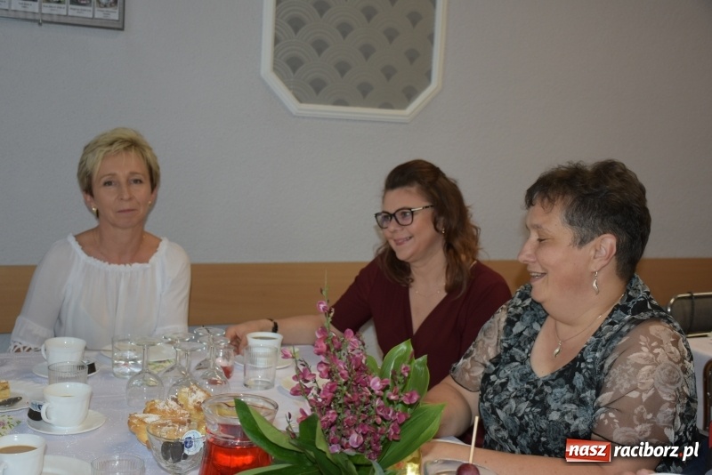 Zdjęcie w galerii na portalu naszraciborz.pl: Krzyżanowickie Koło Gospodyń Wiejskich świętowało Dzień Matki wiadomości z regionu